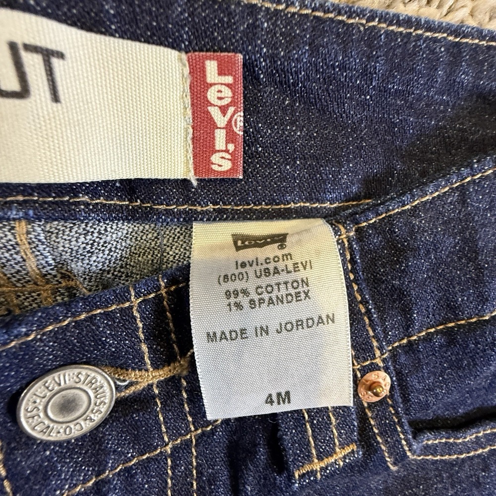 Levi's Classic Women's Mid-Rise Jeans 4M Bootcut Dark Wash NWT NEW W/Tags - Picture 5 of 15